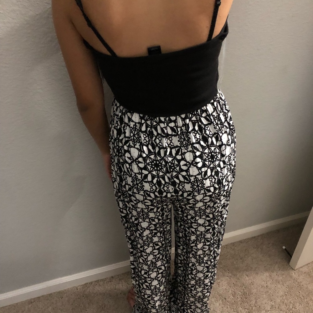 Jumpsuits - Picture 3 of 4